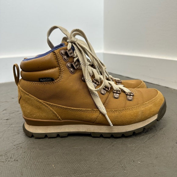 The North Face Back-To-Berkeley Redux Tan Suede Casual Hiking Boot Women’s 6.5 - Picture 1 of 7